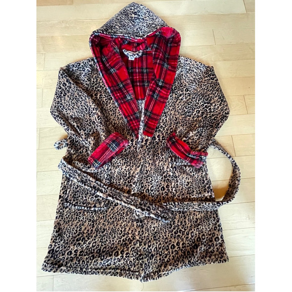 Max Studio L Leopard Hooded Robe - Picture 2 of 6